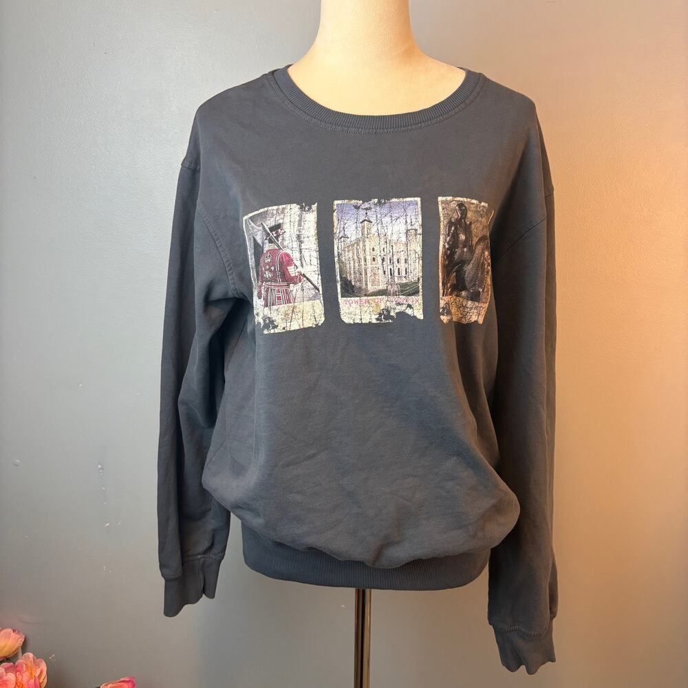 Historic Royal Palaces Castle Sweatshirt Womens Size Large Cotton Blend Gray